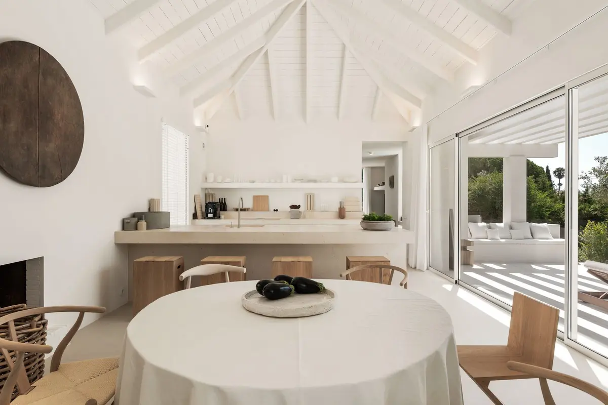 Detached Villa in El Paraiso