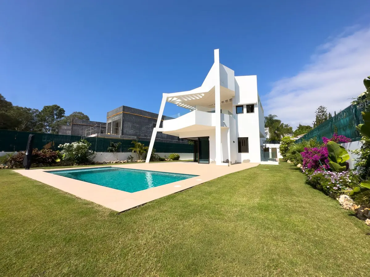 Detached Villa in Estepona