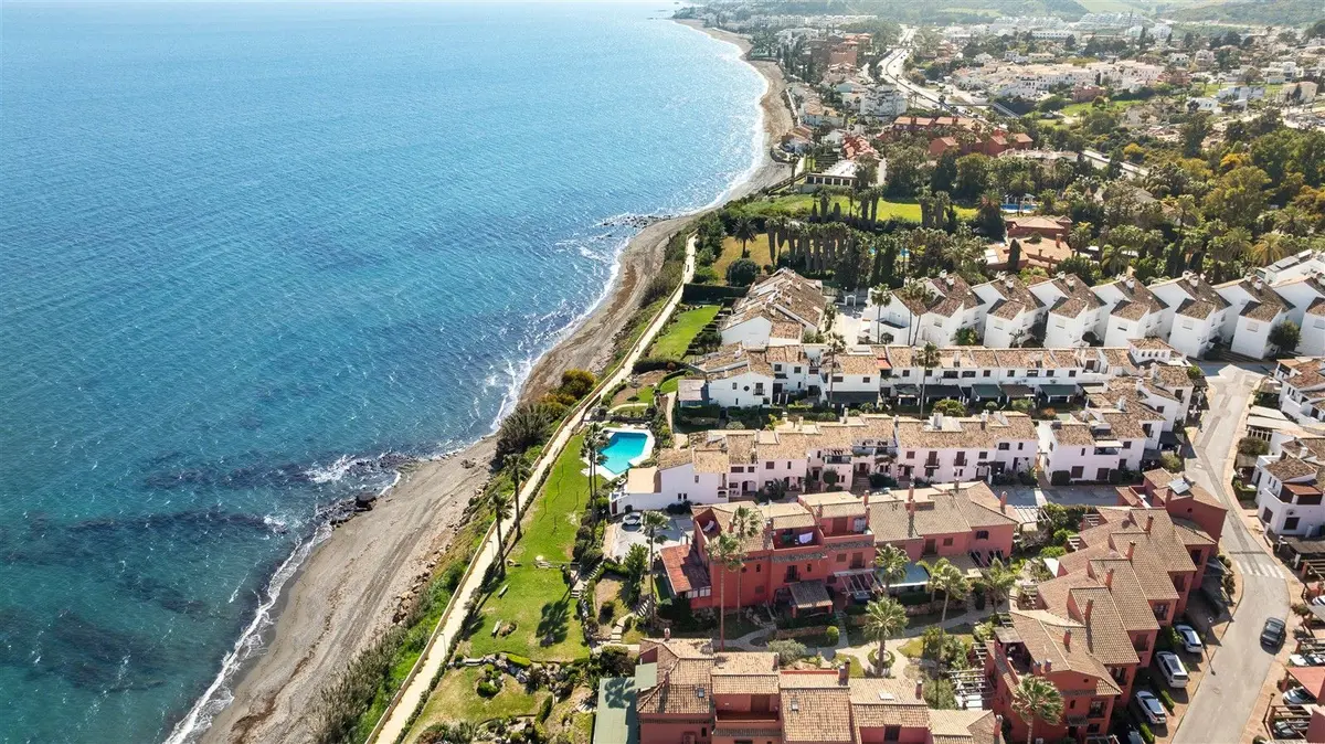 Semi-Detached House in Estepona