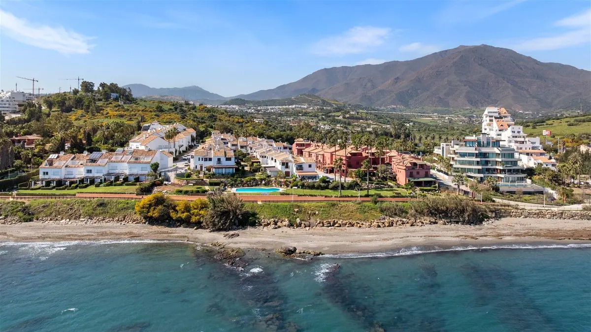 Semi-Detached House in Estepona