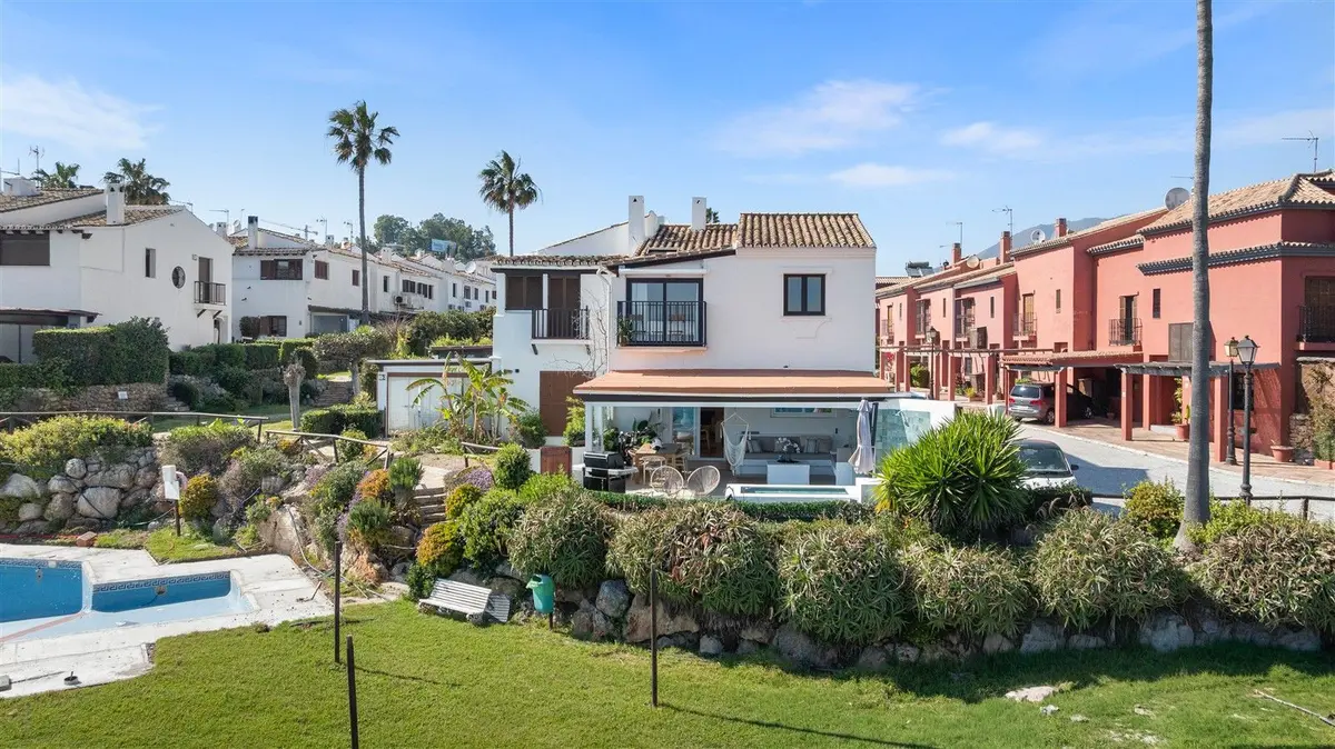 Semi-Detached House in Estepona