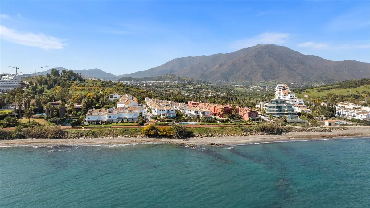 Semi-Detached House in Estepona