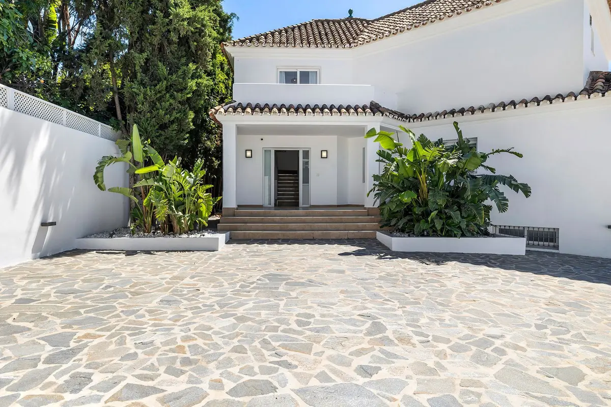 Detached Villa in Estepona