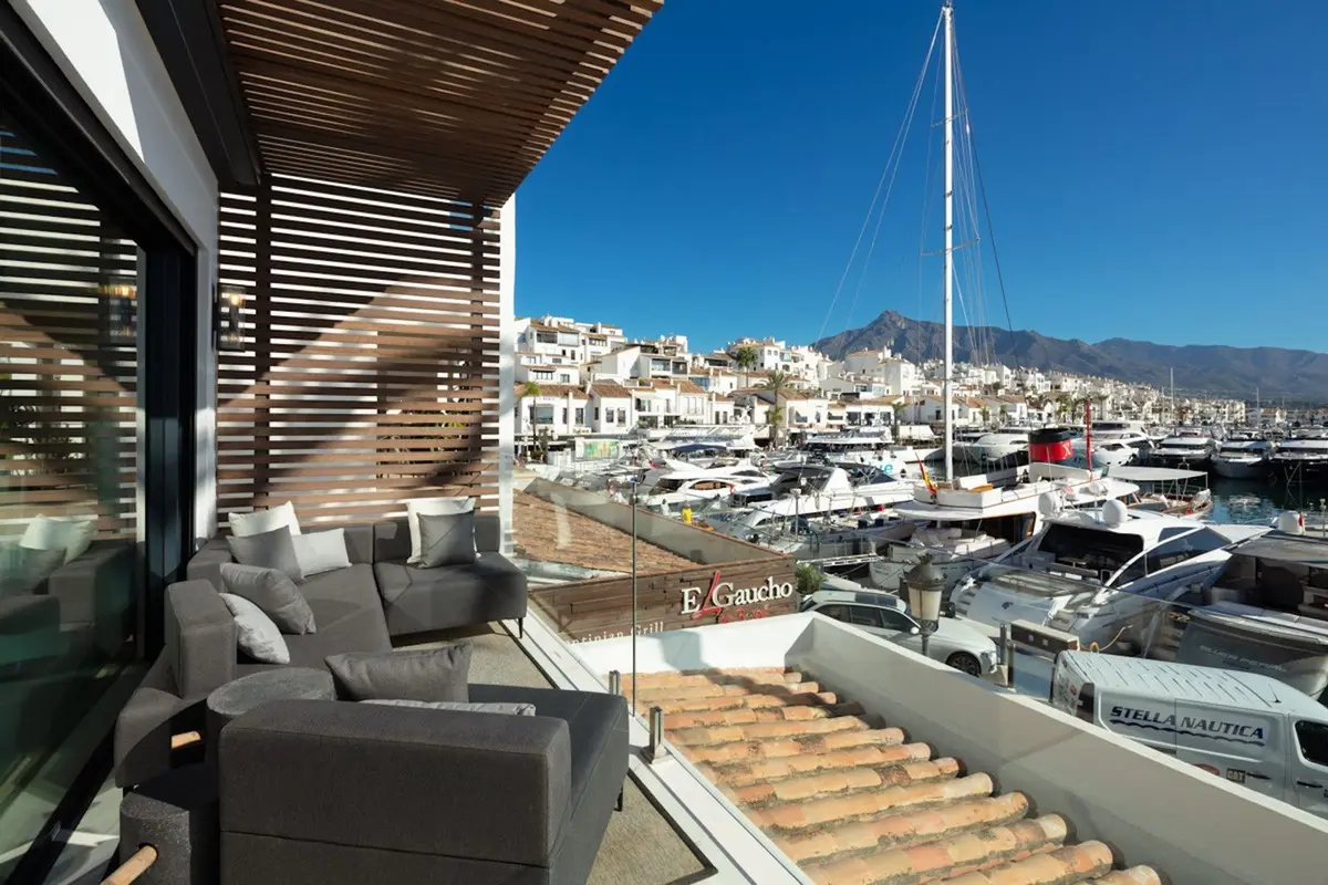 Middle Floor Apartment in Puerto Banús