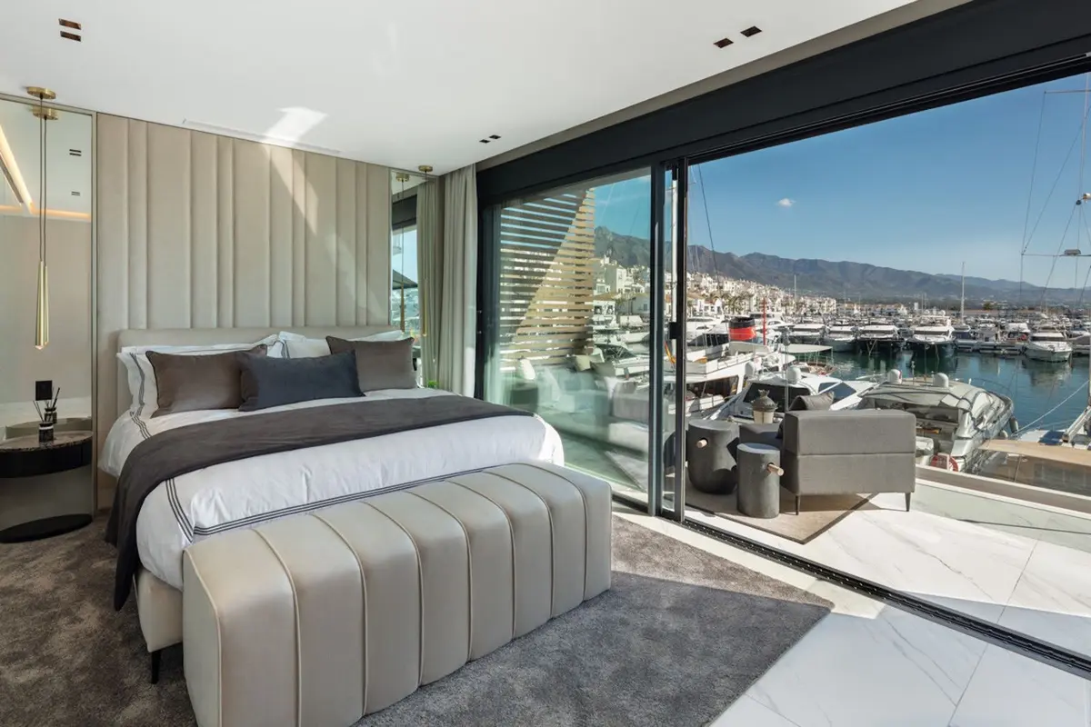 Middle Floor Apartment in Puerto Banús