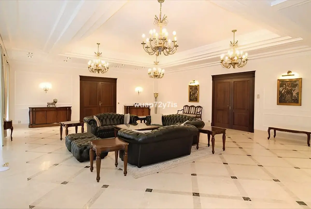 Detached Villa in Guadalmina Baja