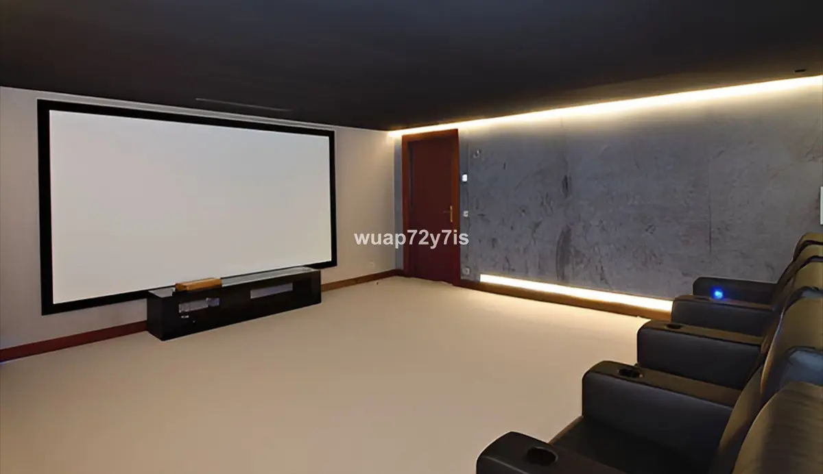 Detached Villa in Guadalmina Baja
