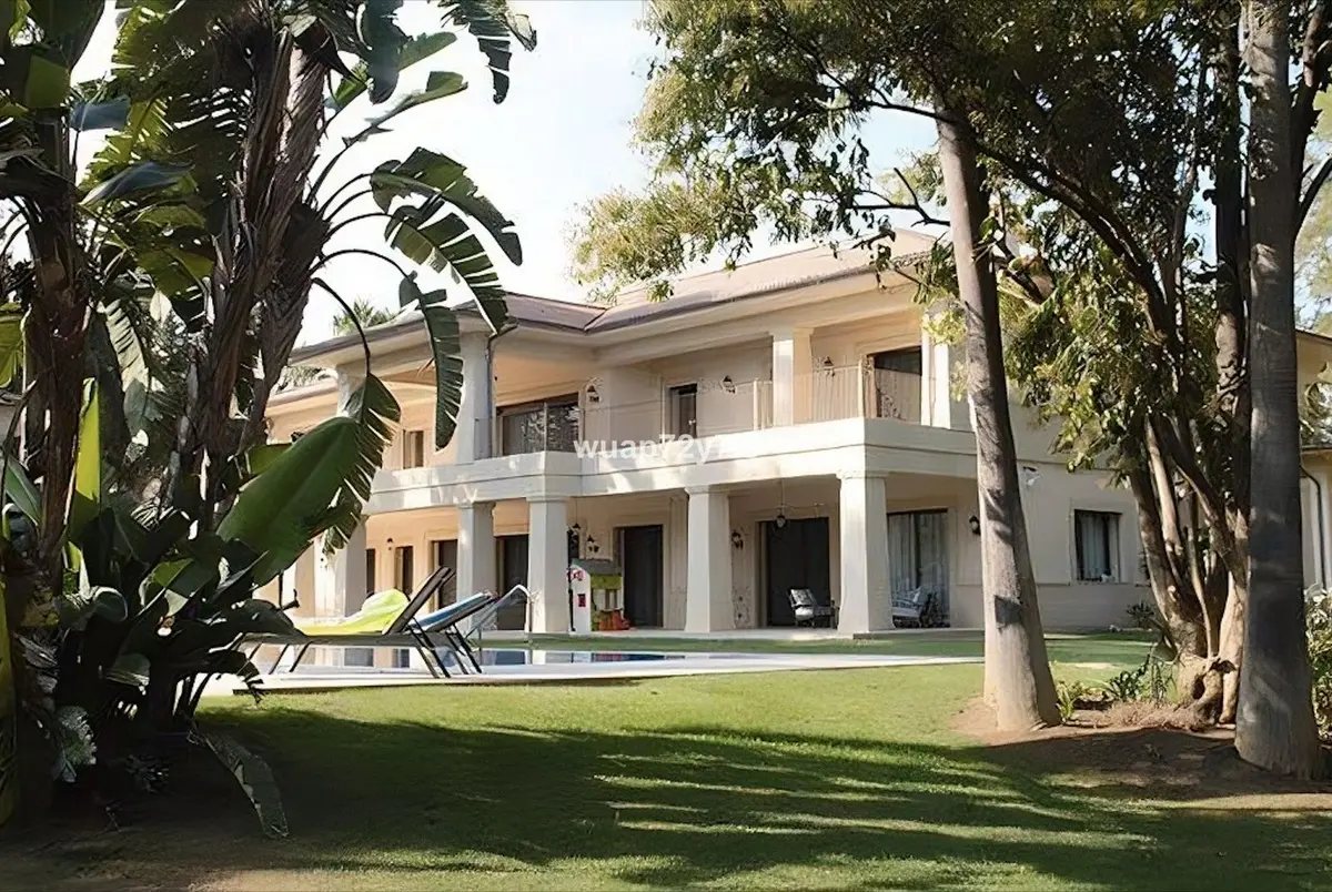 Detached Villa in Guadalmina Baja