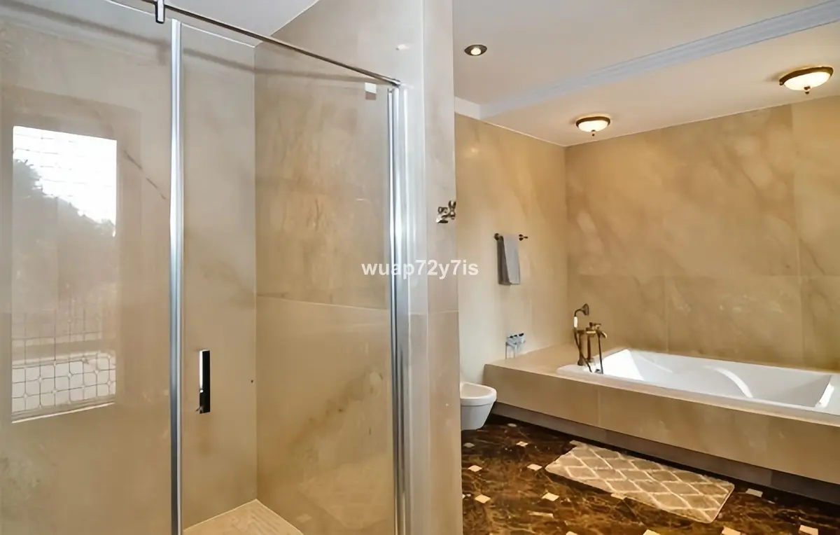 Detached Villa in Guadalmina Baja