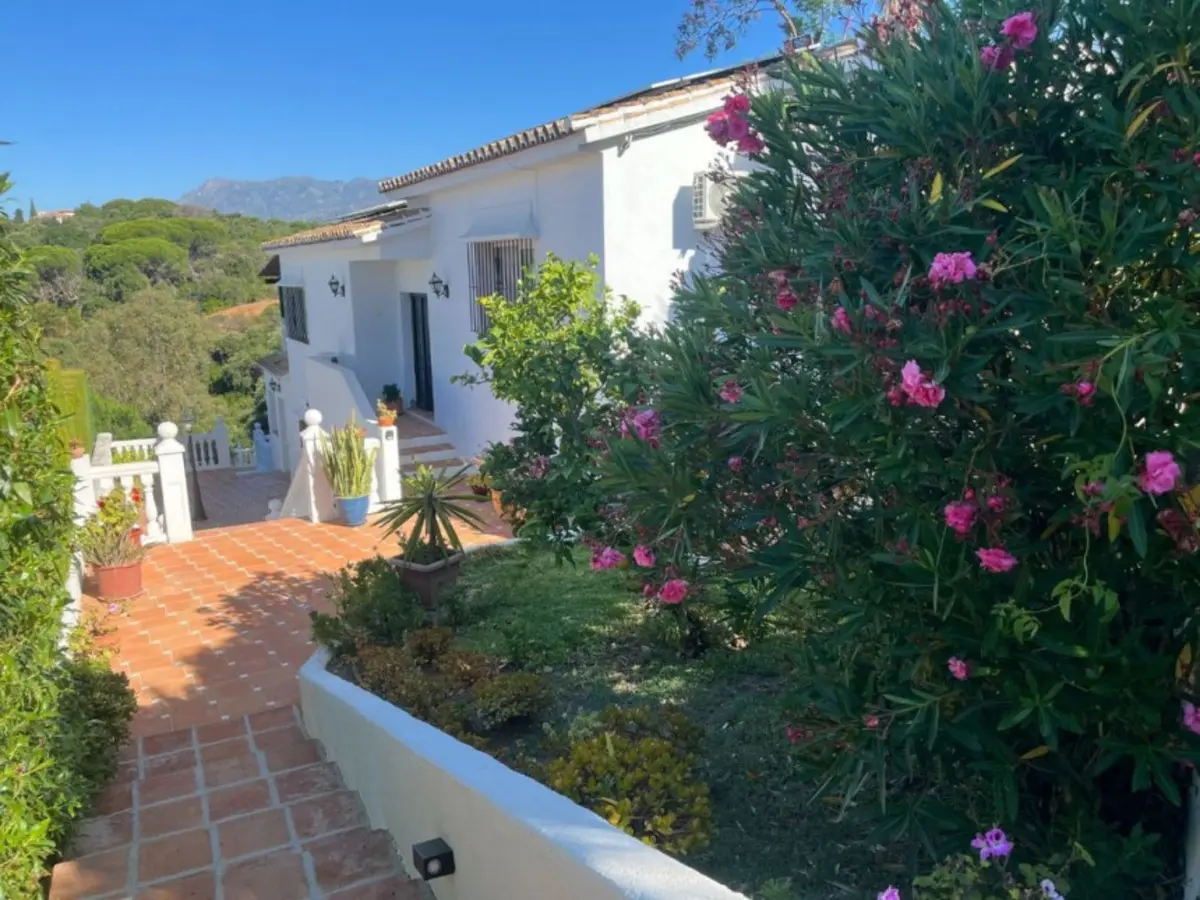 Detached Villa in Elviria
