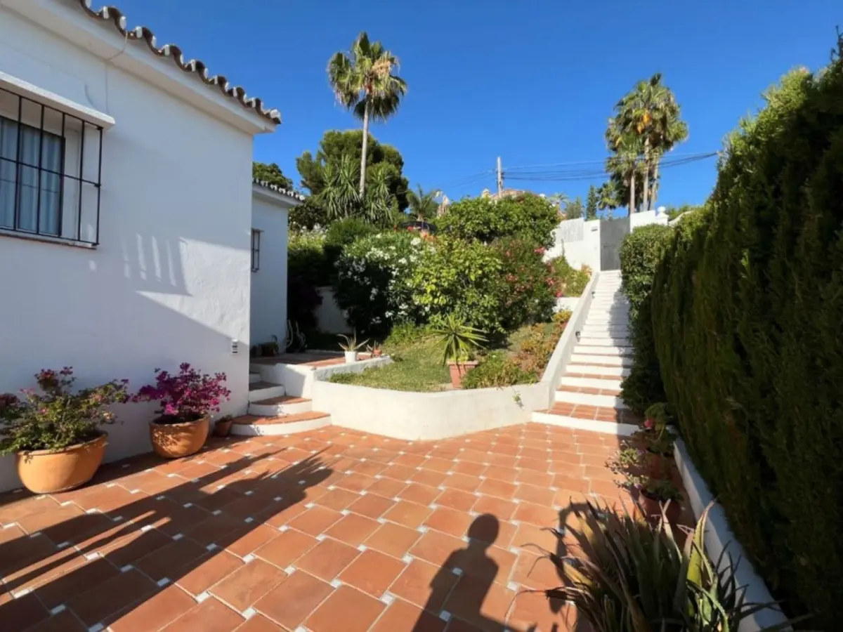 Detached Villa in Elviria