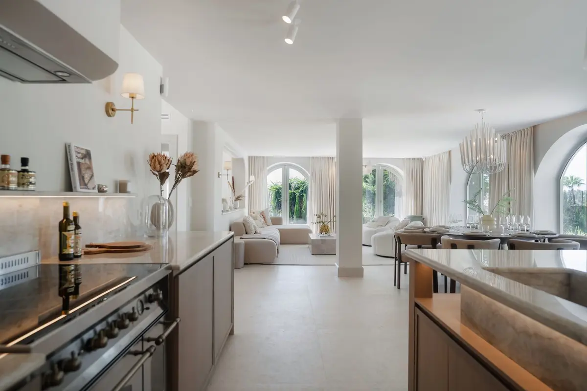 Detached Villa in Nueva Andalucía
