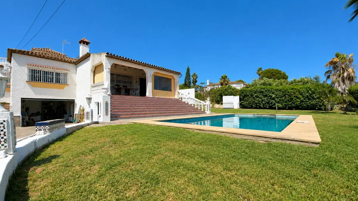 Detached Villa in Estepona