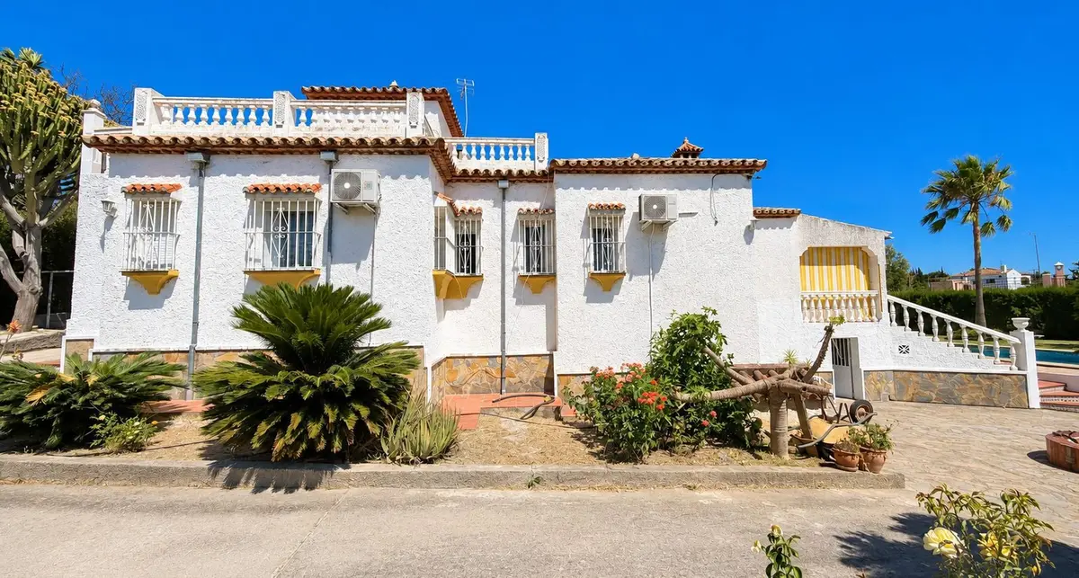 Detached Villa in Estepona