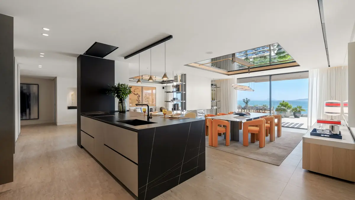 Middle Floor Apartment in Estepona
