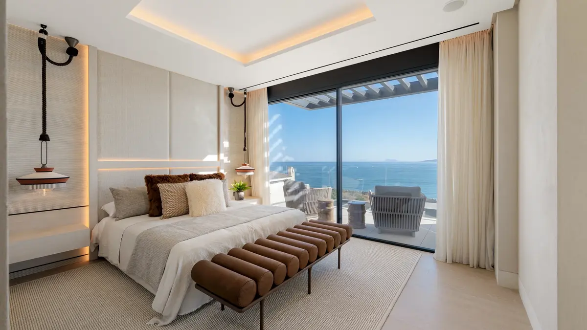Middle Floor Apartment in Estepona