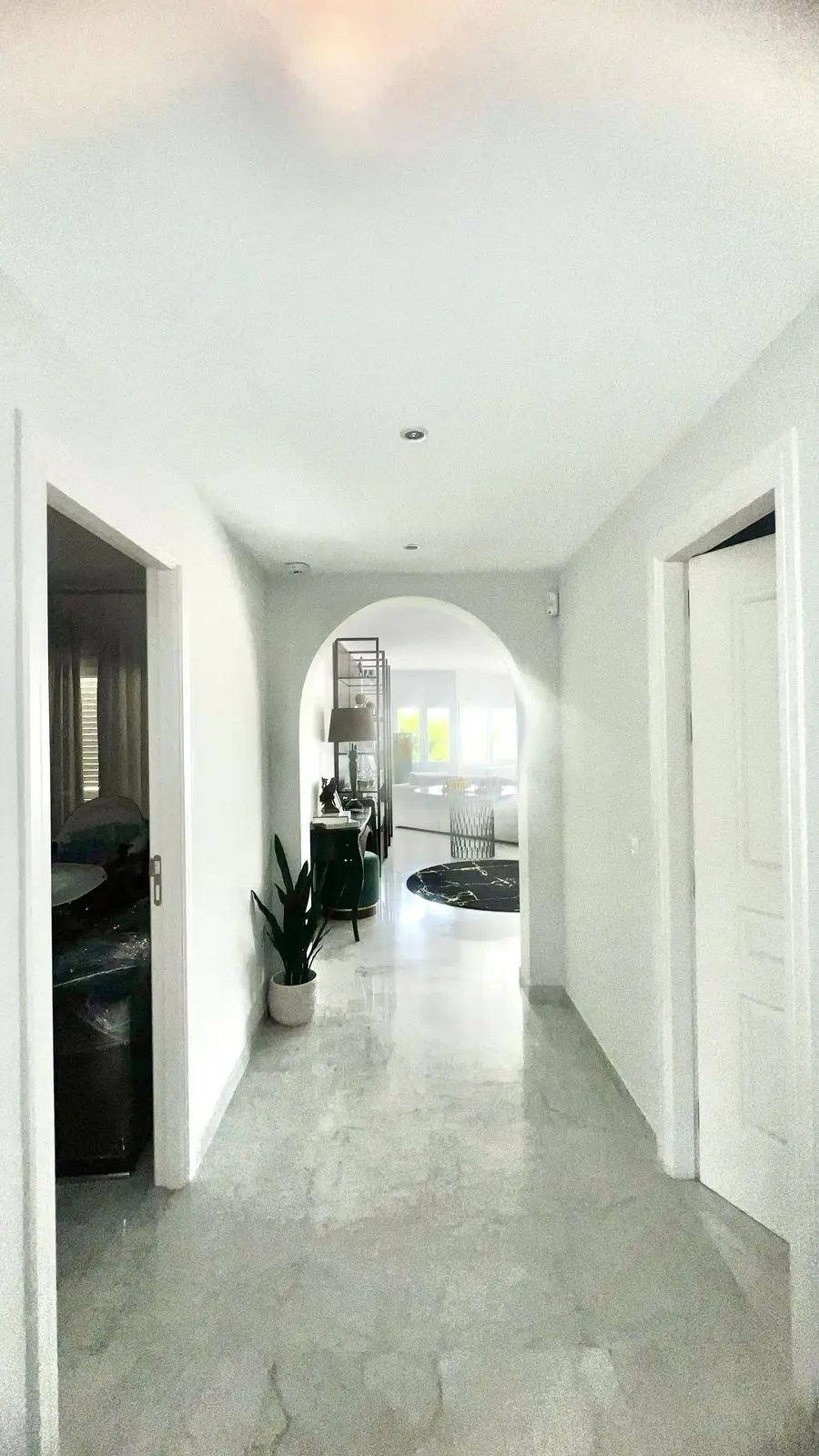 Middle Floor Apartment in Puerto Banús