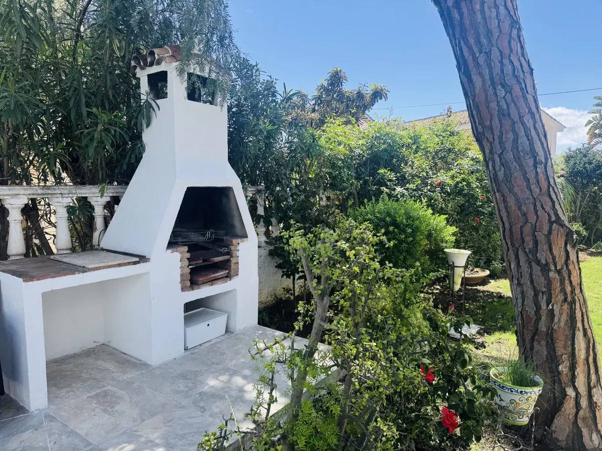 Detached Villa in Elviria