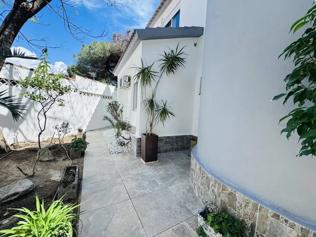 Detached Villa in Elviria