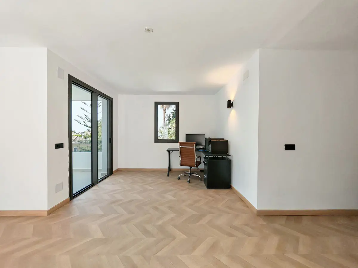Detached Villa in Elviria