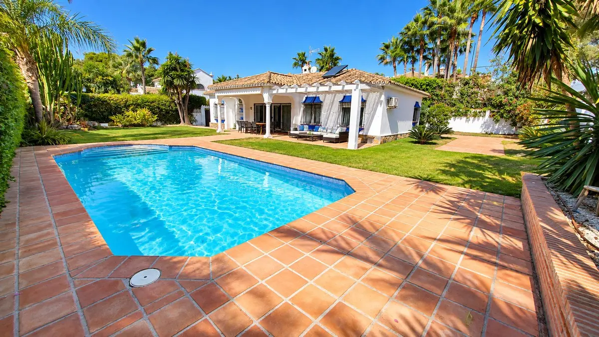 Detached Villa in Estepona
