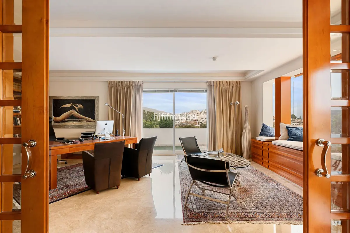 Penthouse in Nueva Andalucía