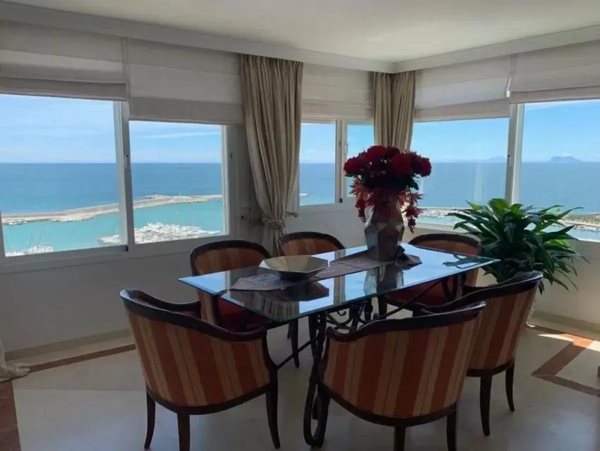 Penthouse in Estepona