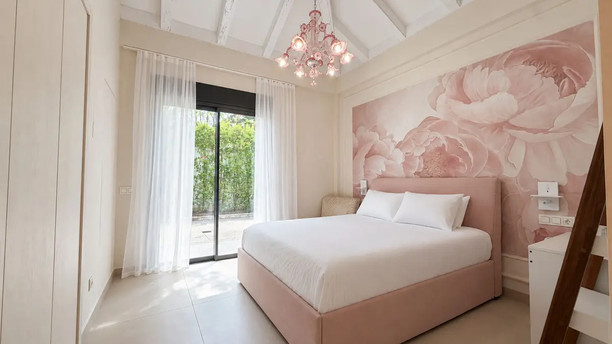 Detached Villa in Guadalmina Baja