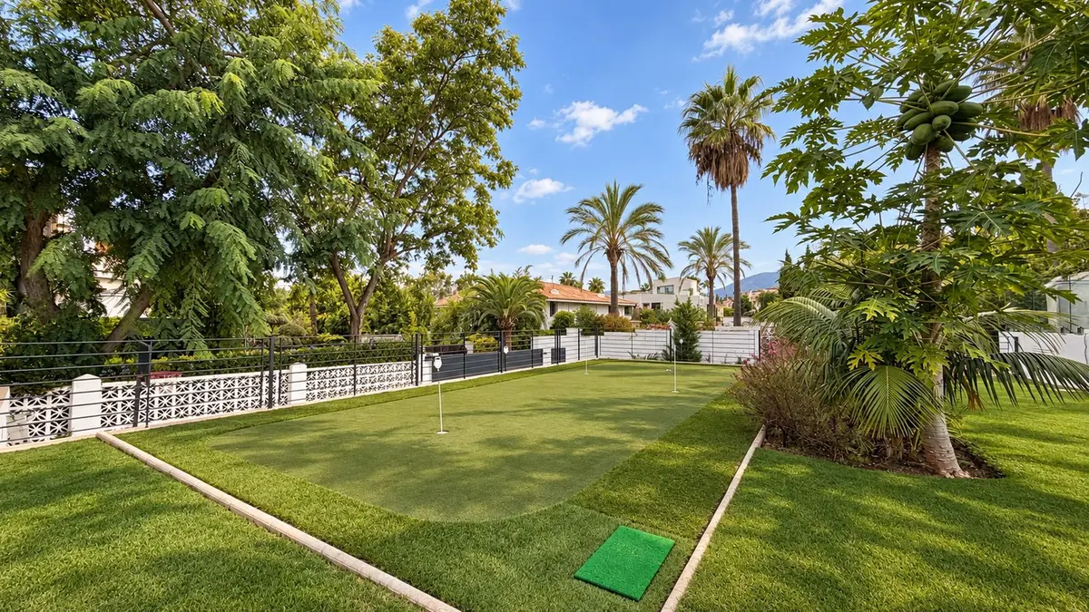 Detached Villa in Guadalmina Baja
