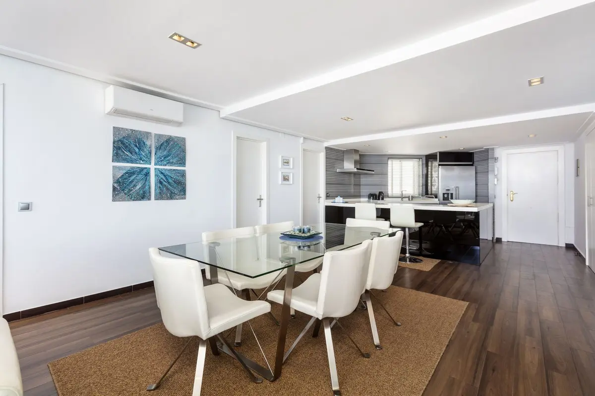 Top Floor Apartment in Puerto Banús