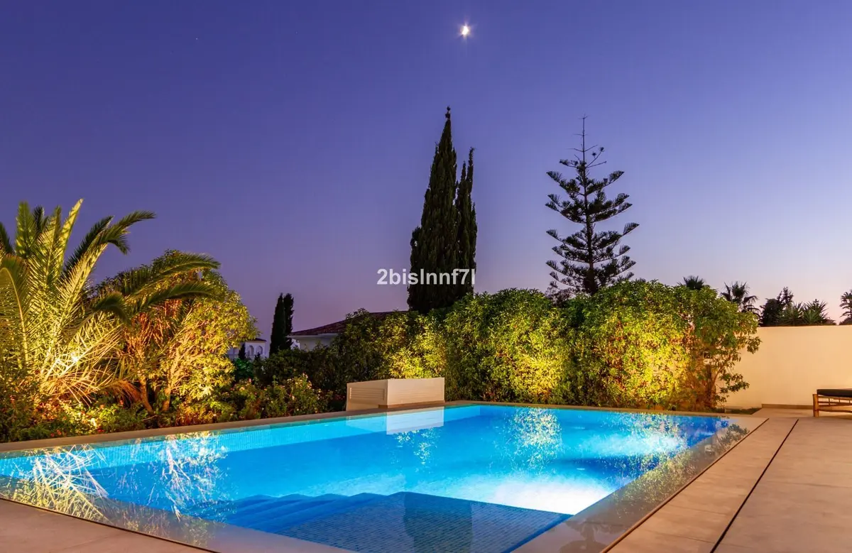 Detached Villa in Elviria