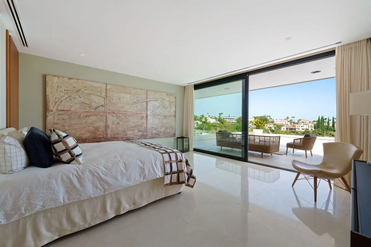 Detached Villa in Nueva Andalucía
