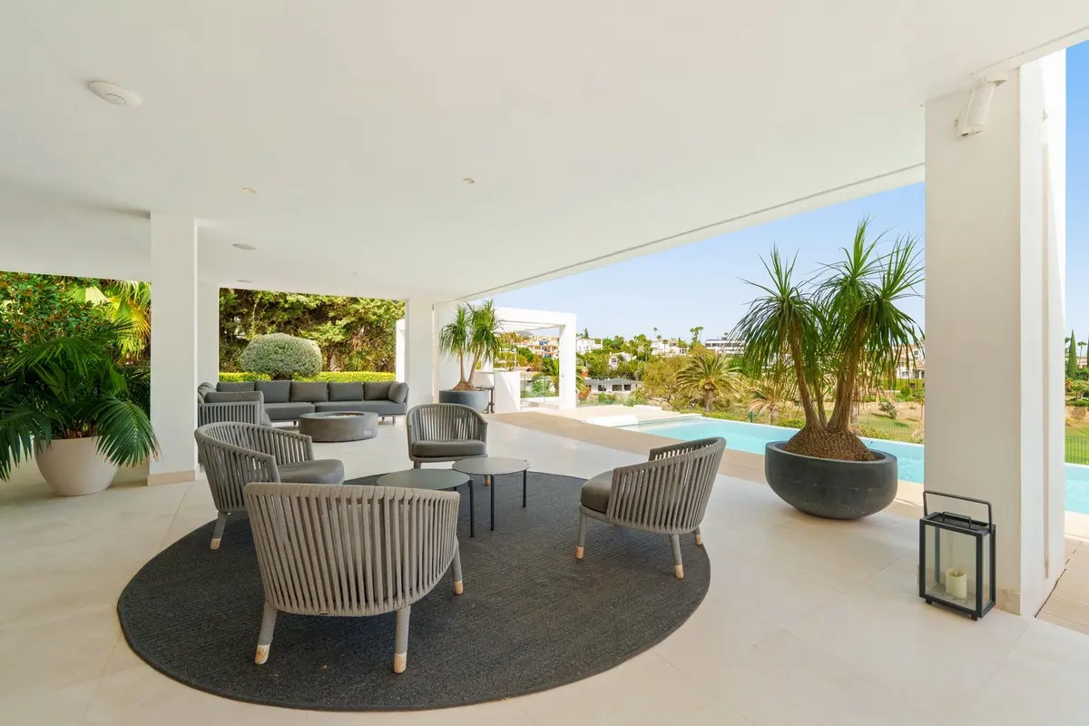 Detached Villa in Nueva Andalucía
