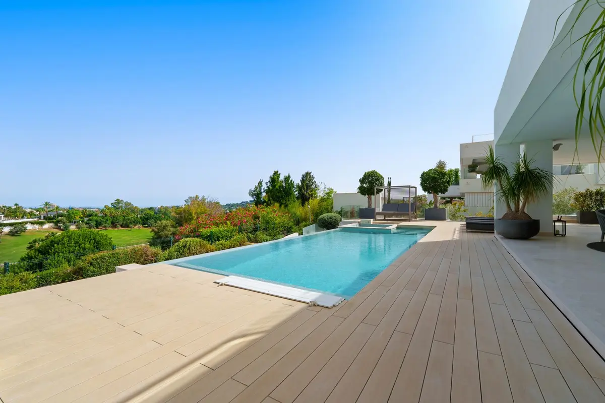 Detached Villa in Nueva Andalucía