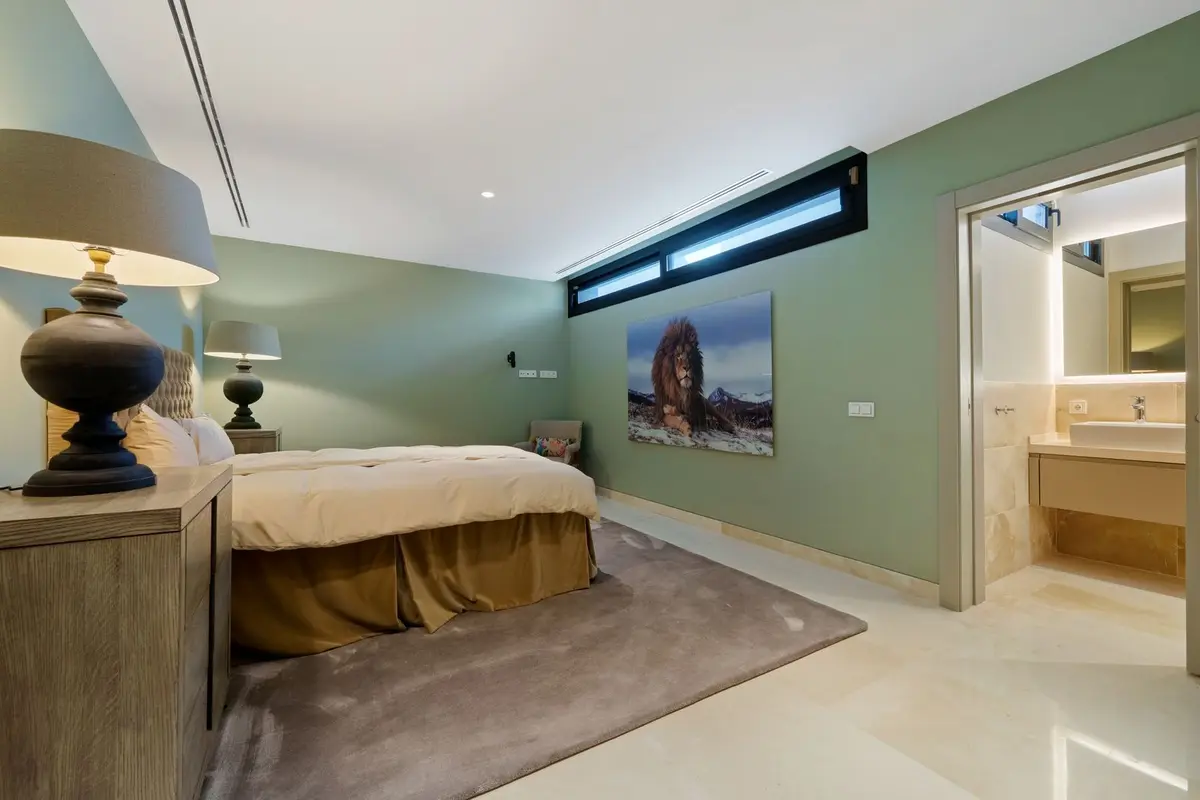 Detached Villa in Nueva Andalucía