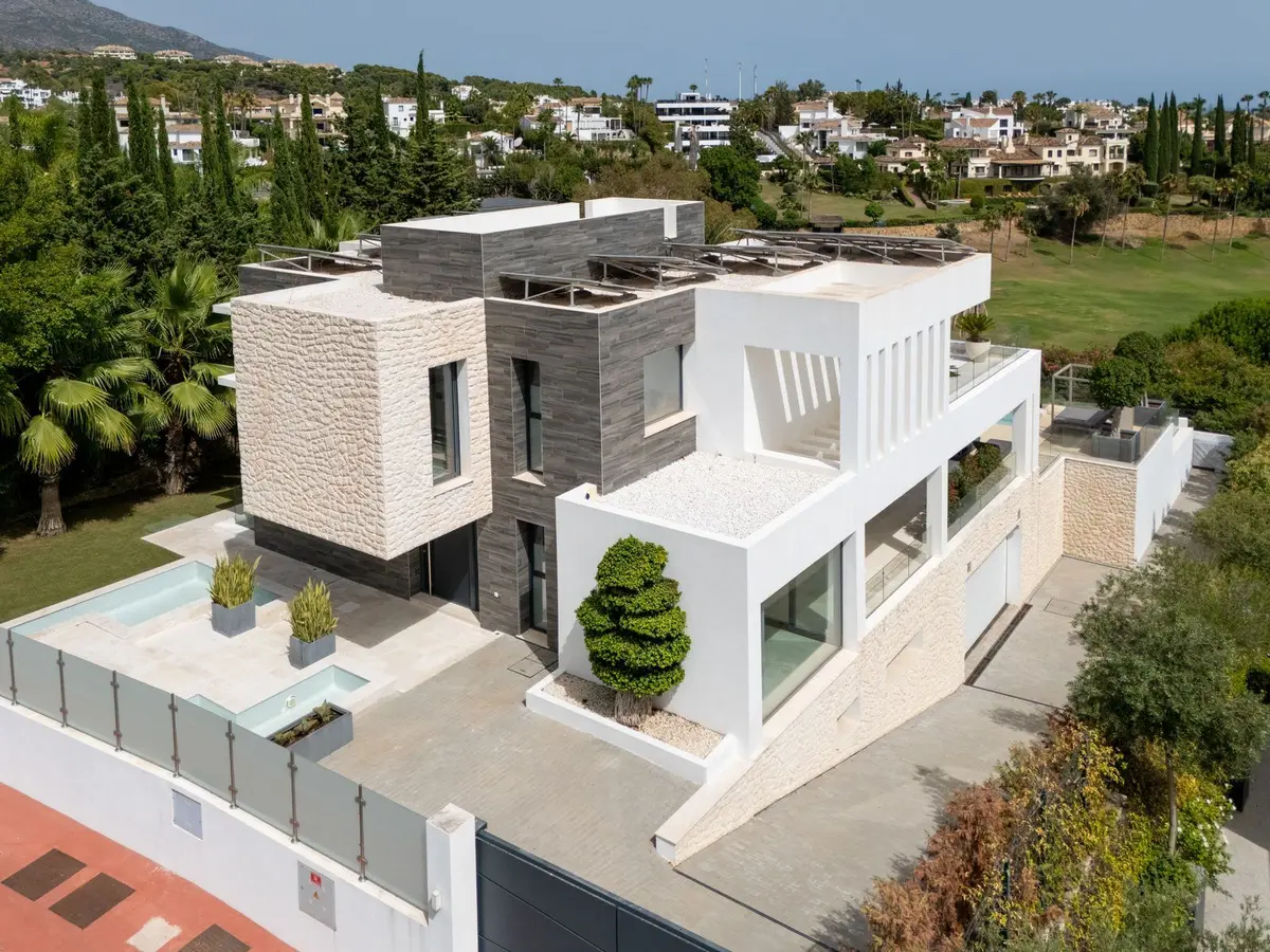 Detached Villa in Nueva Andalucía