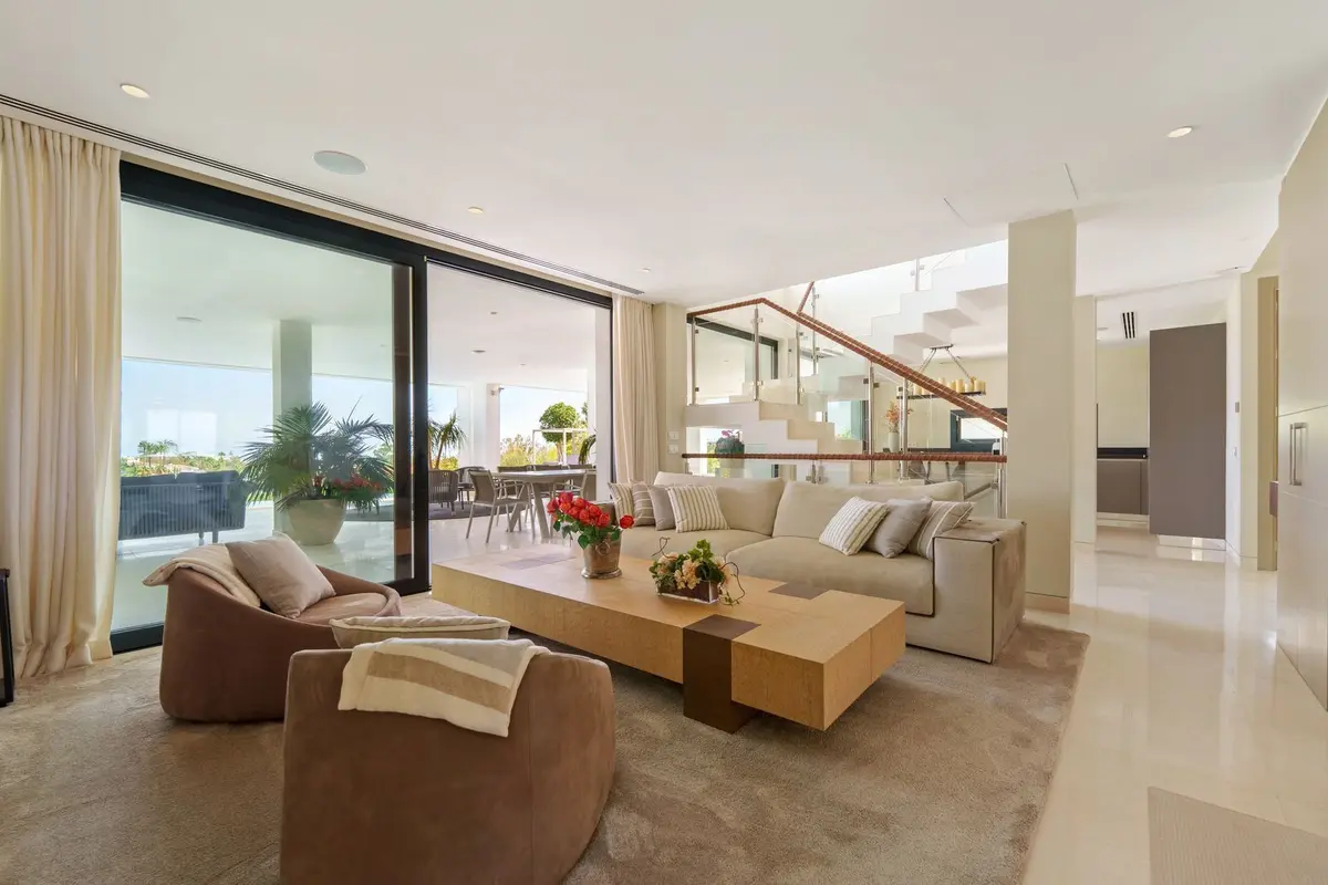 Detached Villa in Nueva Andalucía