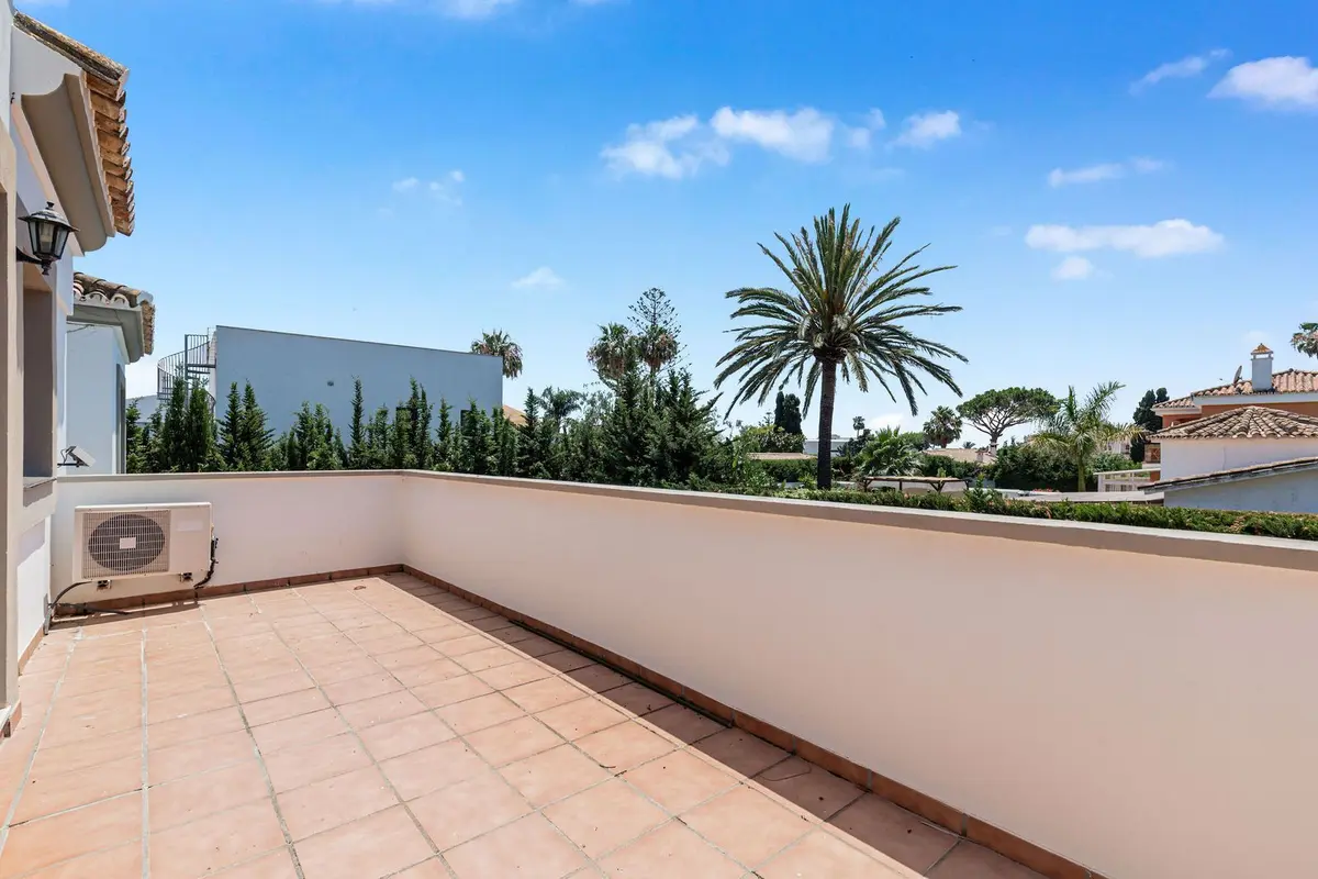 Detached Villa in Costalita