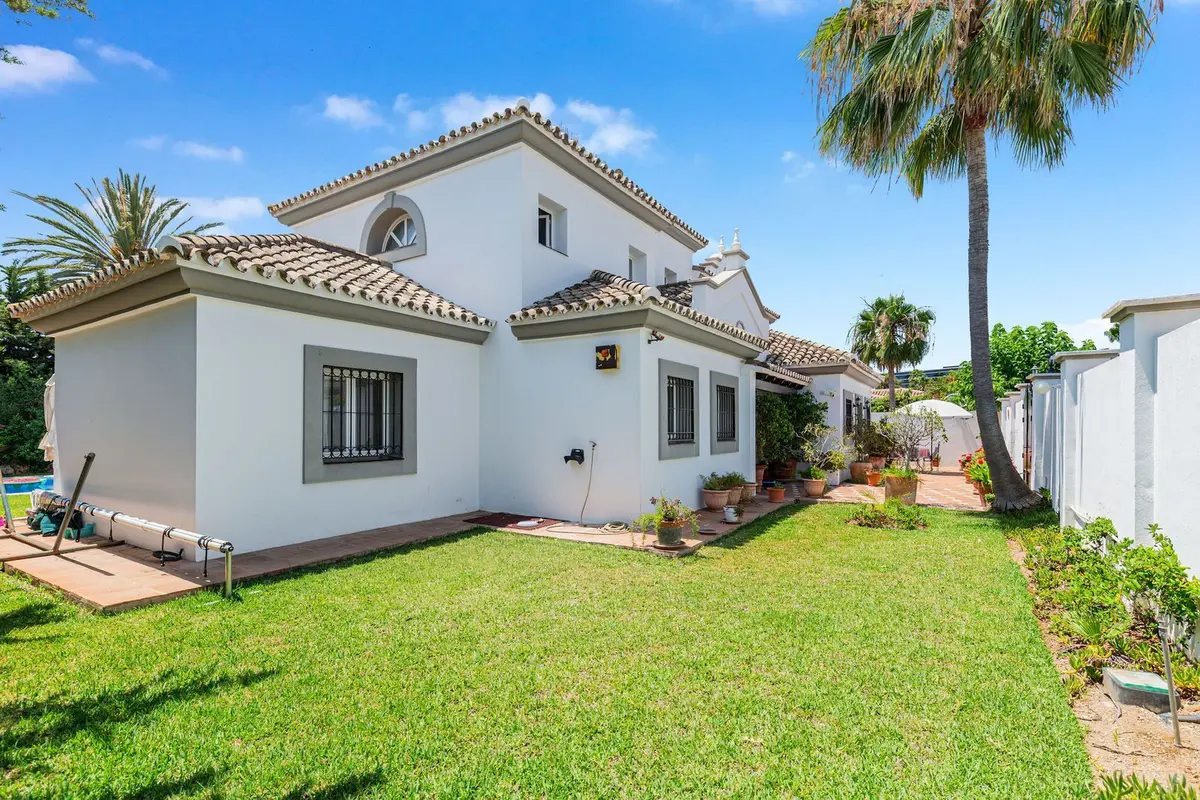 Detached Villa in Costalita