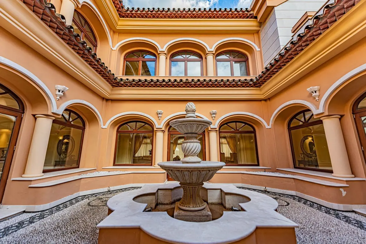 Detached Villa in Guadalmina Baja