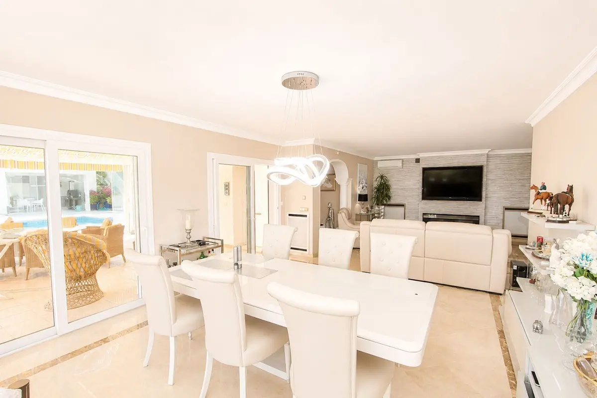 Detached Villa in Elviria