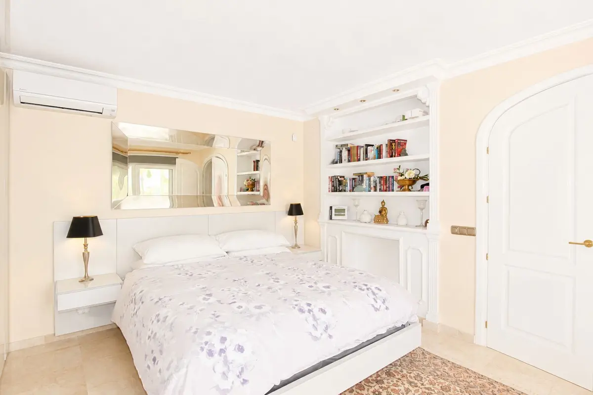 Detached Villa in Elviria