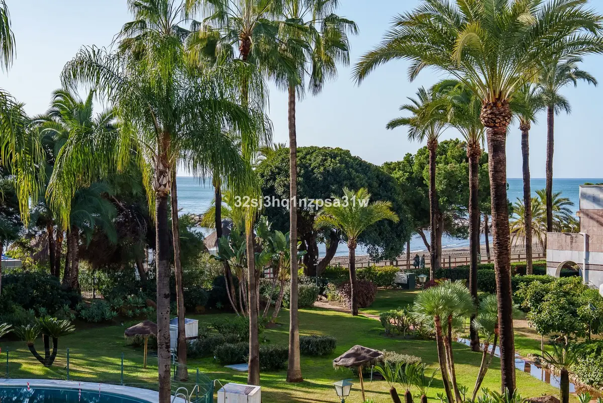 Middle Floor Apartment in Marbella