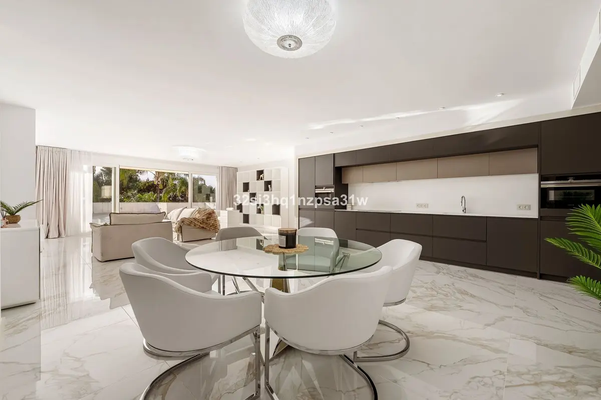 Middle Floor Apartment in Marbella
