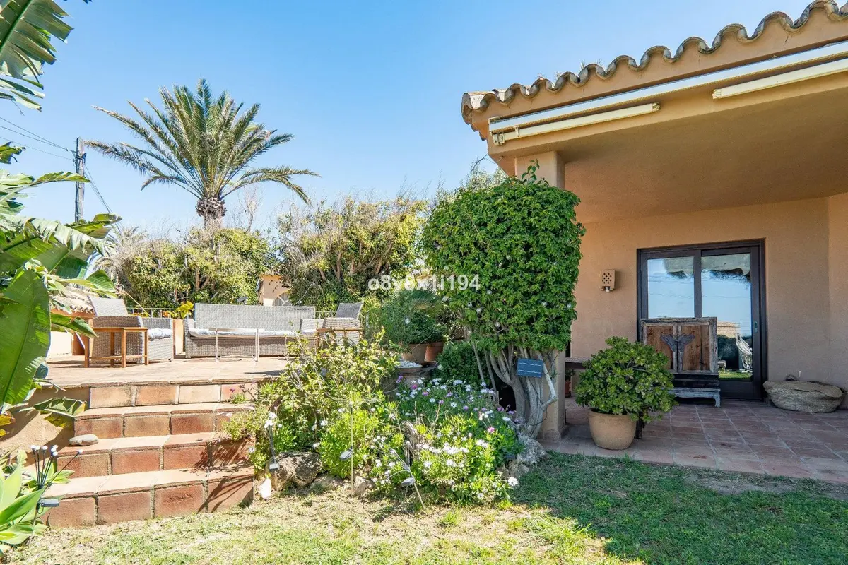 Detached Villa in Marbella