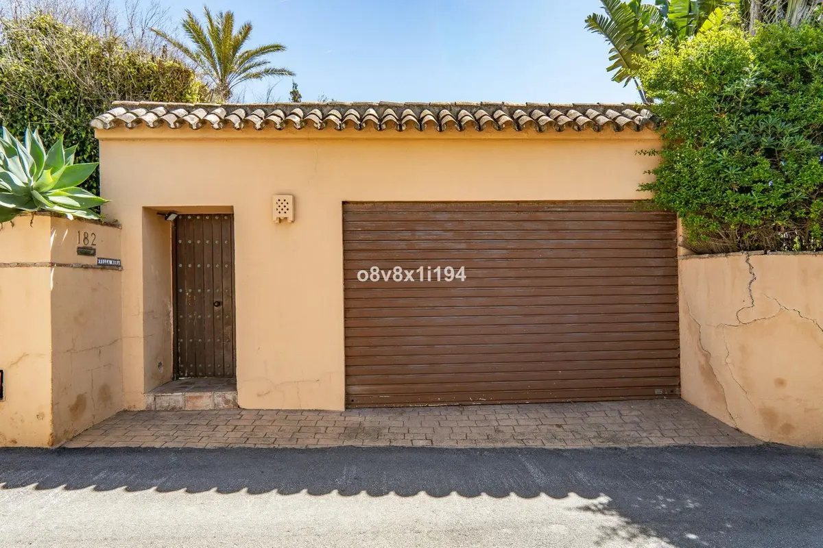 Detached Villa in Marbella