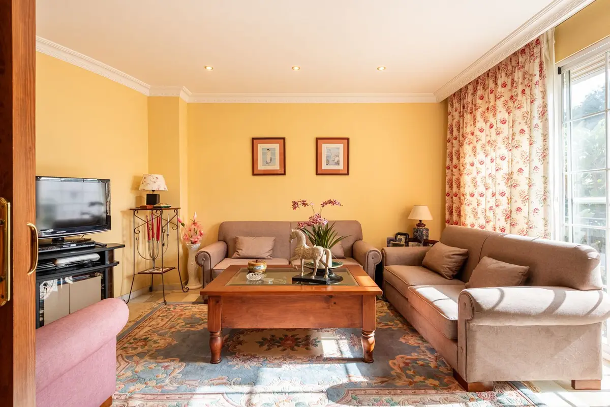 Detached Villa in Nueva Andalucía