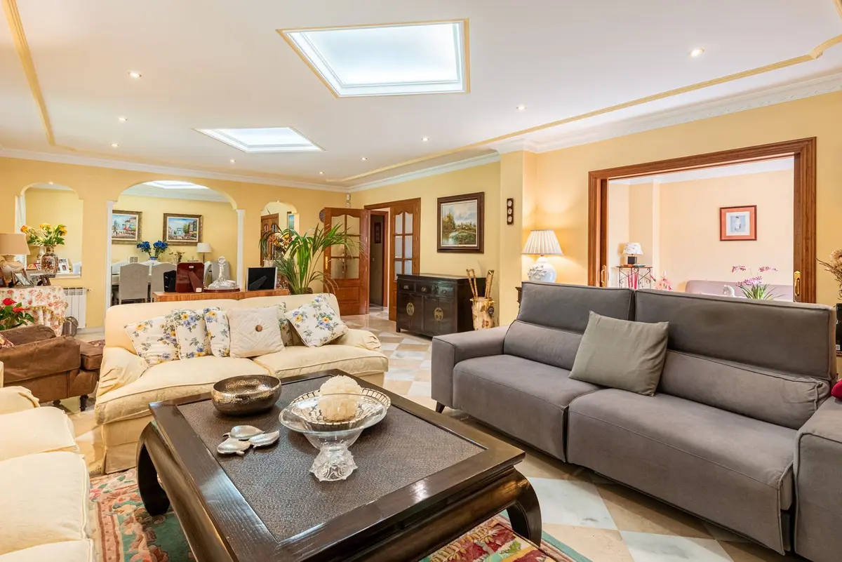 Detached Villa in Nueva Andalucía