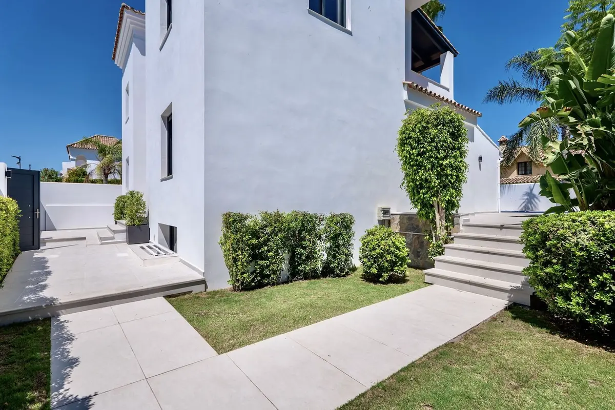 Detached Villa in Puerto Banús