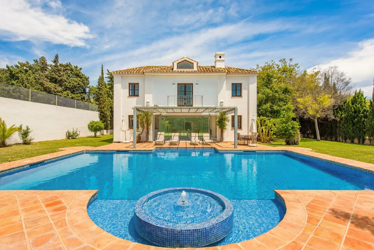 Detached Villa in Guadalmina Baja